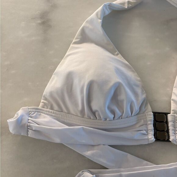 Kenneth Cole White Bikini Top - Picture 3 of 8